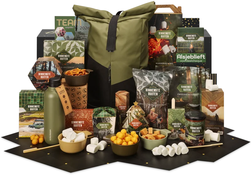 Inpakken en meenemen kerstpakket met rugtas en accessoires